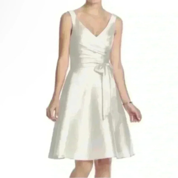 Alfred Sung Snow White Cocktail Dress Size 6 - Picture 1 of 5